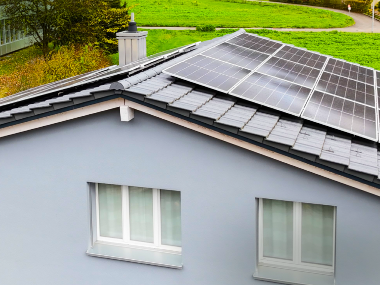 Solaranlage für Einfamilienhaus in Trimbach mit der Gesamtleistung von 10.08