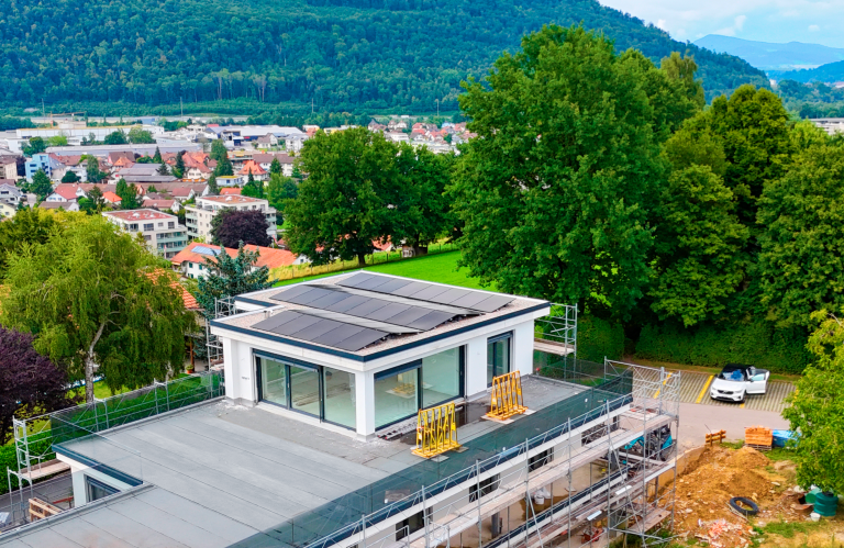 Solaranlage Solarsystem für Einfamilienhaus in Rothrist installiert von EcoVille