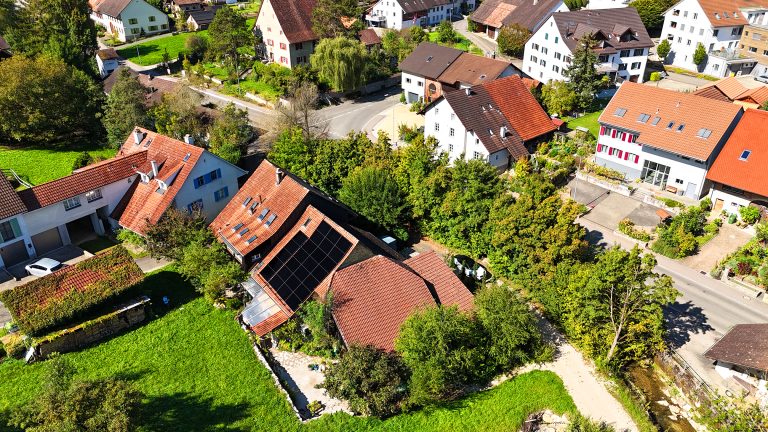 Solaranlage-Solarmodule für Zweifamilienhaus in Wittnau-11-04-kwp