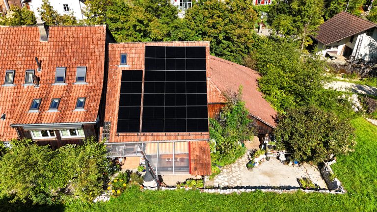 Solaranlage-Solarmodule für Zweifamilienhaus in Wittnau-11-04-kwp