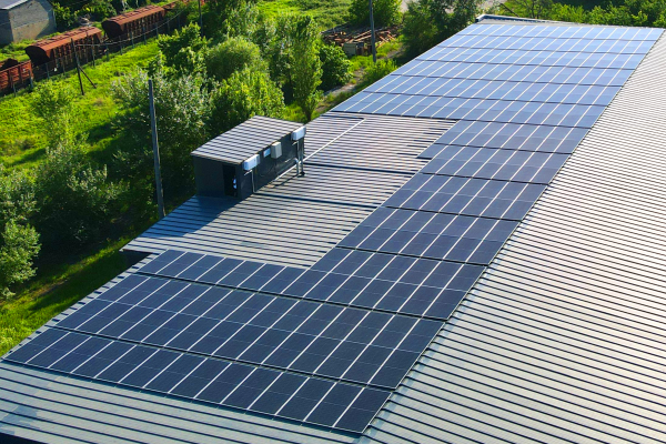 Photovoltaik für Auto-Servicebetrieb